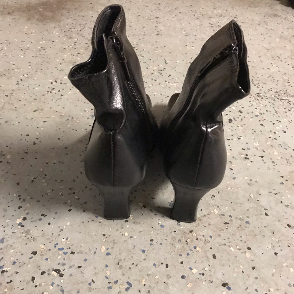 Angle Boots